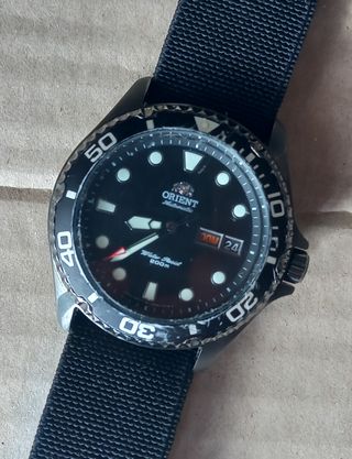 Reloj Orient Raven Negro y Plateado