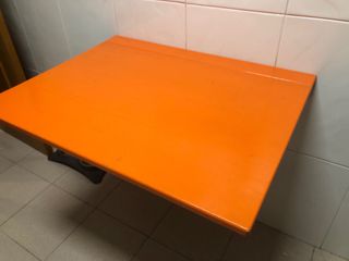 Mesa plegable de pared
