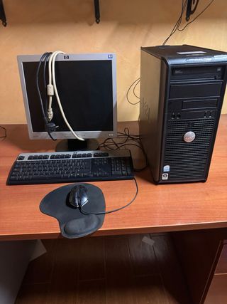Ordenador de sobremesa Dell Negro
