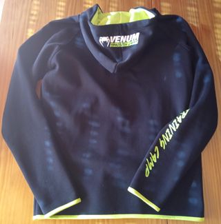 Sudadera Venum con capucha y cremallera