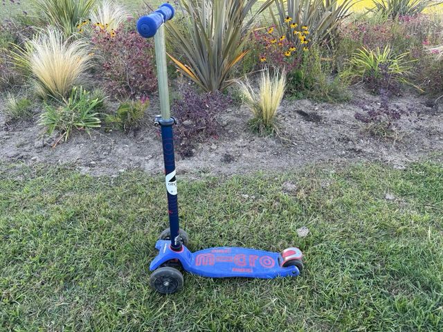 2 Patinetes Micro Maxi.