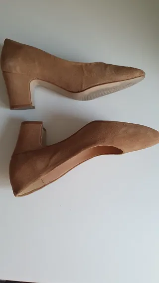 Zapatos de tacón ante beige