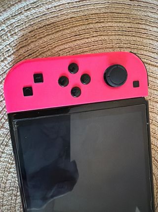 Nintendo Switch OLED con 2 controller