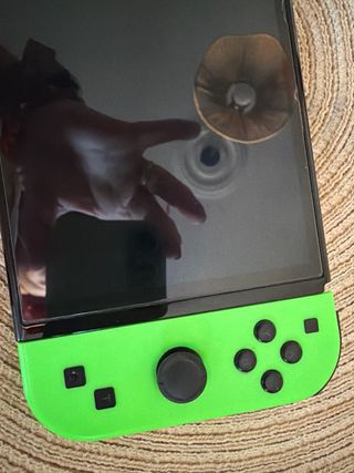Nintendo Switch OLED con 2 controller