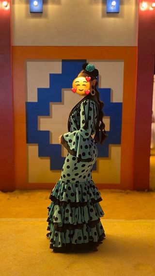 Traje de flamenca lunares azul y negro