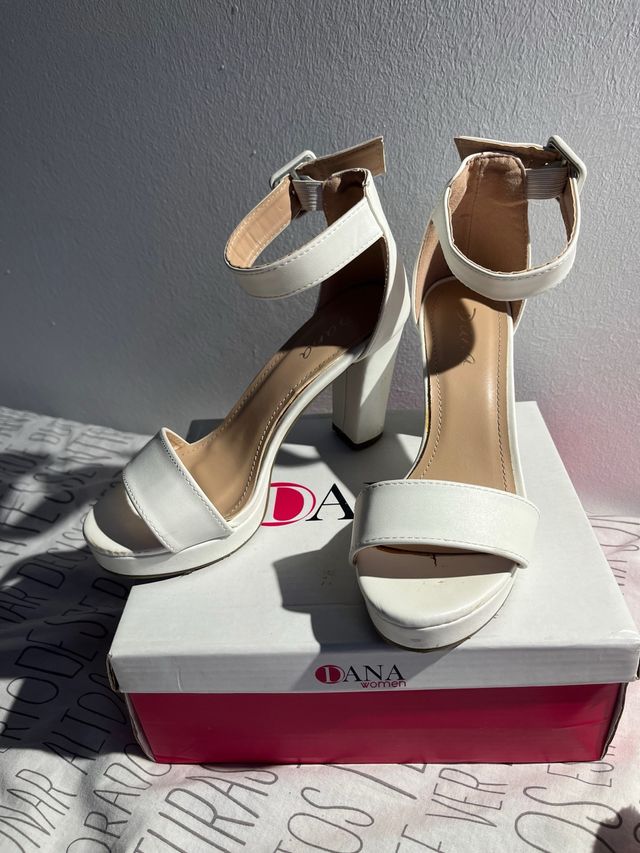 Tacones blancos Dana talla 36