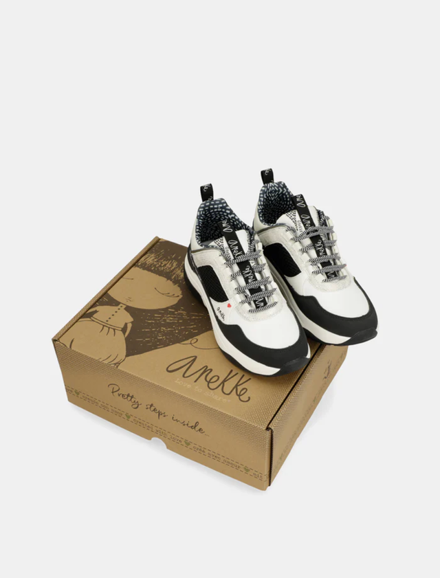 Deportivas Anekke blancas y negras