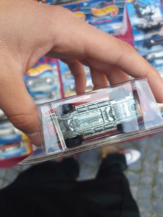 Hot Wheels Ferrari 365 GTB/4