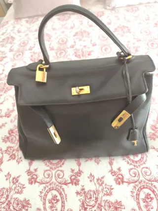 VINTAGE. Bolso piel negro.