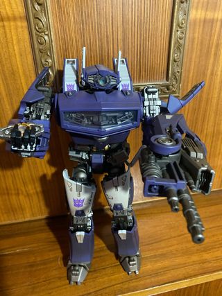 Masterpiece Shockwave Figura Coleccionista