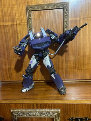 Masterpiece Shockwave Figura Coleccionista