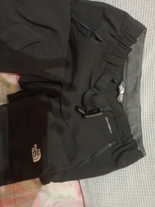Pantalón The North Face técnico montaña