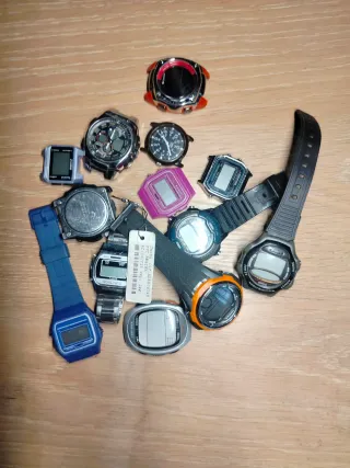 Lote de Relojes Digitales y Analógicos