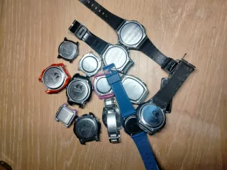 Lote de Relojes Digitales y Analógicos