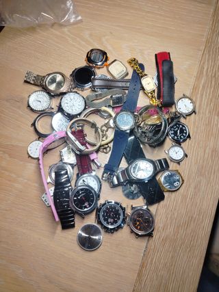 Lote de Relojes Digitales y Analógicos