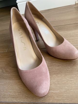 Zapatos de tacón Unisa rosas maquillaje