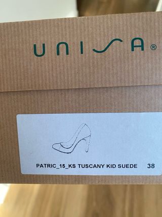 Zapatos de tacón Unisa rosas maquillaje