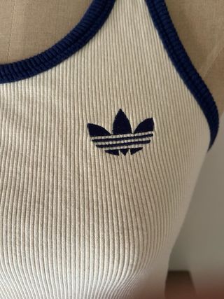 Camiseta adidas nueva