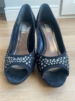 Zapatos de tacón LODI negros con pedrería