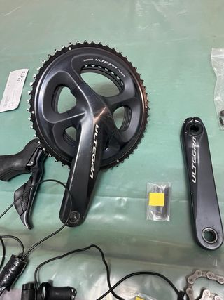 Grupo Shimano Ultegra Di2 11v