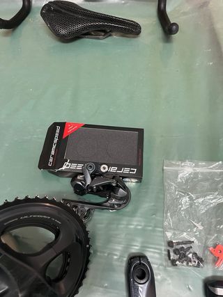 Grupo Shimano Ultegra Di2 11v