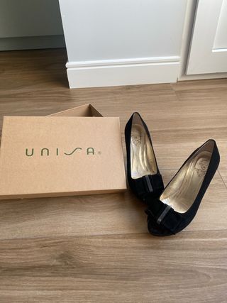 Zapatos de tacón Unisa negros