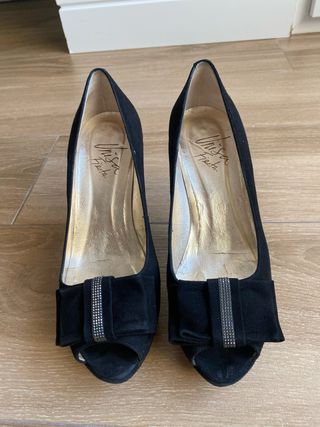 Zapatos de tacón Unisa negros