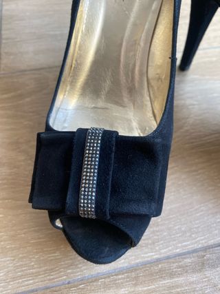 Zapatos de tacón Unisa negros