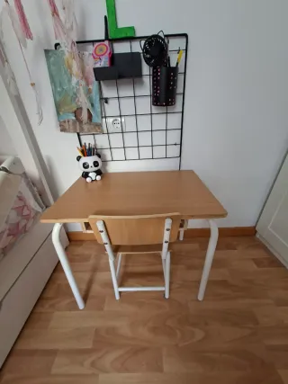 Pupitre infantil con silla