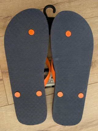 Chanclas Valencia CF Talla 44
