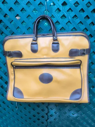 Portatrajes Marrón y Amarillo Clásico