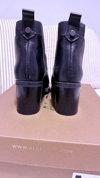 Botines piel Alpe Woman Talla 39 Negros