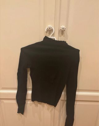 Jersey cuello vuelto negro