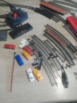 Vías y vagones tren eléctrico