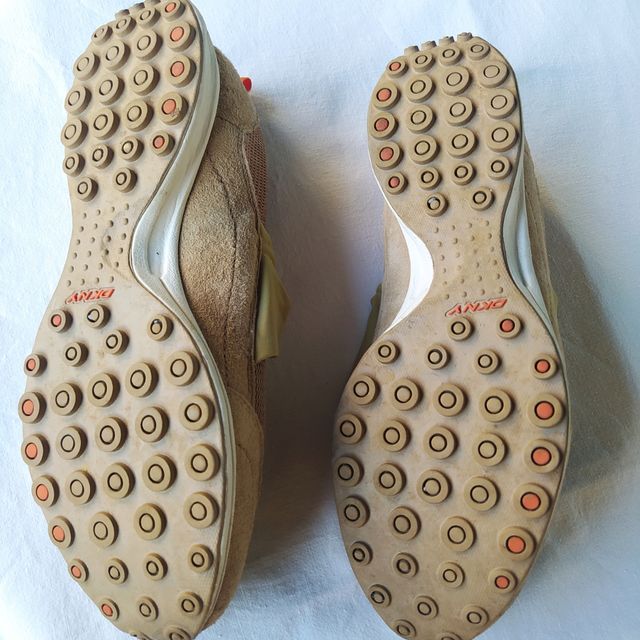 Zapatillas DKNY Beige y Marrón