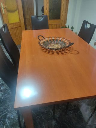 Tavolo da pranzo in legno di ciliegio e 6 sedie