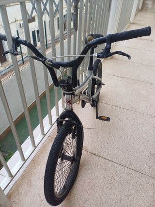 Bicicleta BMX Monty Free