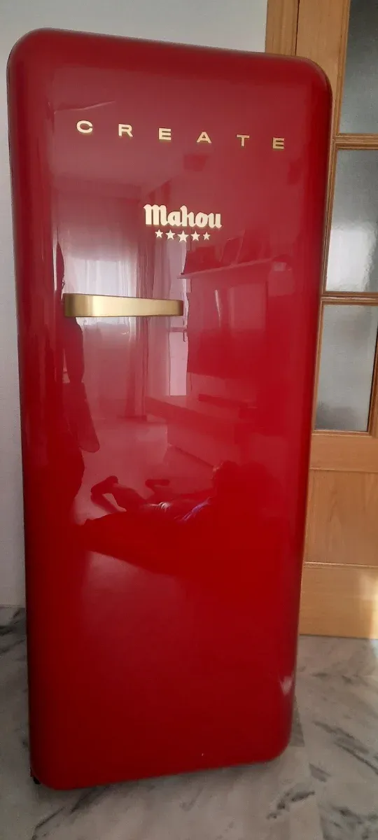 Nevera Create Mahou Roja,sin estrenar.