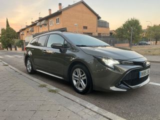 Toyota corolla touring sport hybrid bussines