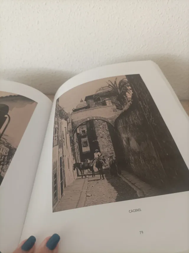 Espana Inedita En Fotografias (Spanish Edition)