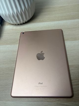 iPad 2018 Blanco y Dorado