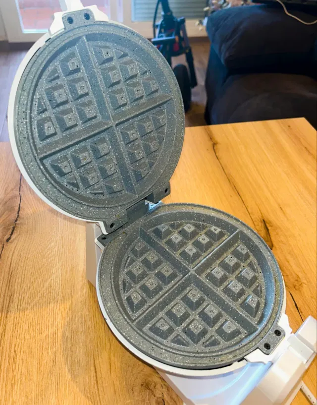 Gofrera Cecotec Fun Gofrestone Sphere 1000W