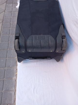 !OCASIÓN! Maleta de viaje reforzada con ruedas Asa