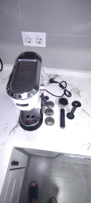 Cafetera Delonghi Blanca