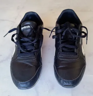 Zapatillas Reebok Negras y Blancas