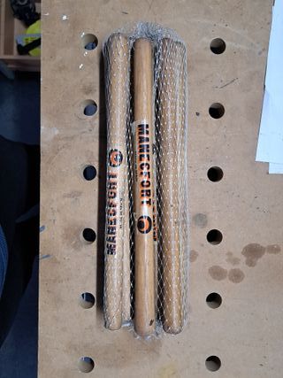 Mango de madera 32 cm  se vende por unidad