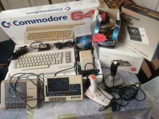Commodore 64 Computer + Accessori