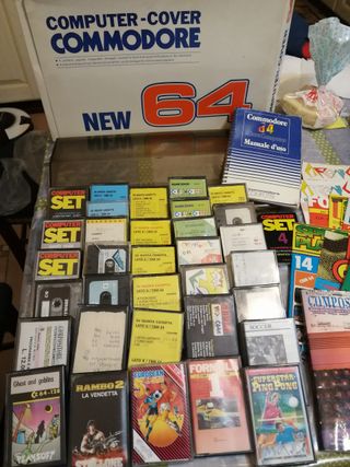 Commodore 64 Computer + Accessori