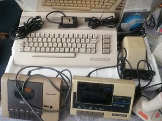 Commodore 64 Computer + Accessori