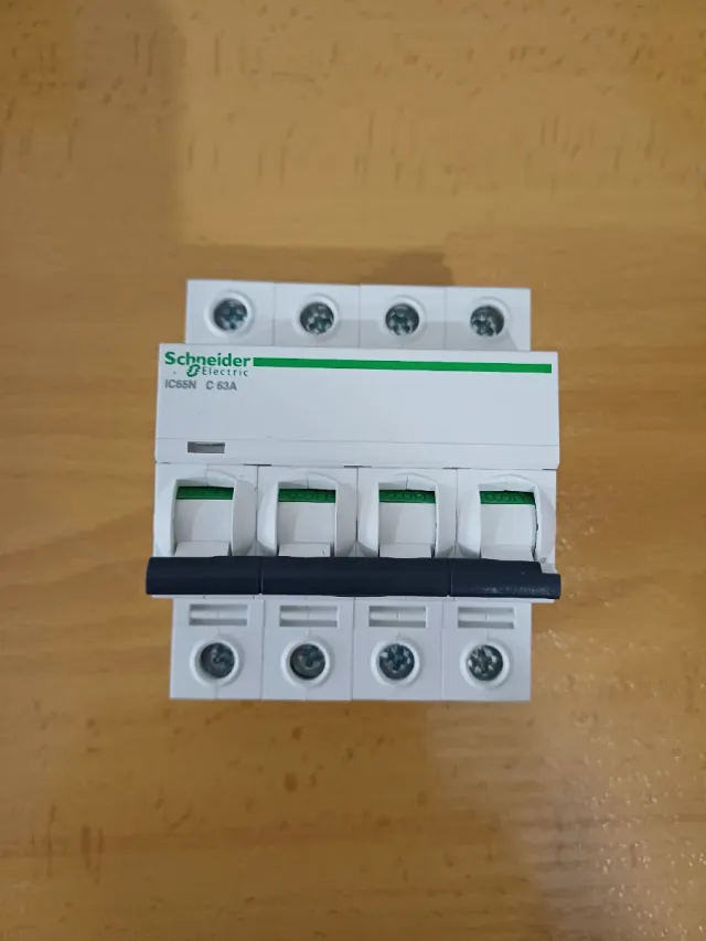 63a Magnetotérmico Schneider